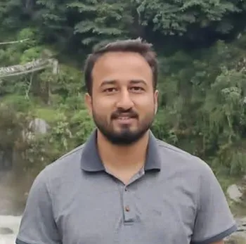 आयुष लोहनी